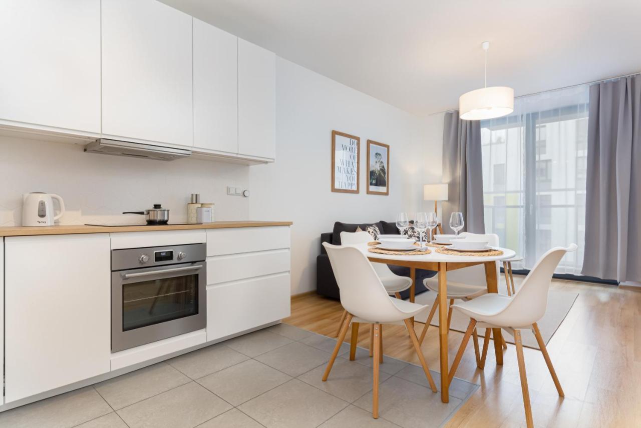 Apartments Varsovia Kasprzaka By Noclegi Renters المظهر الخارجي الصورة